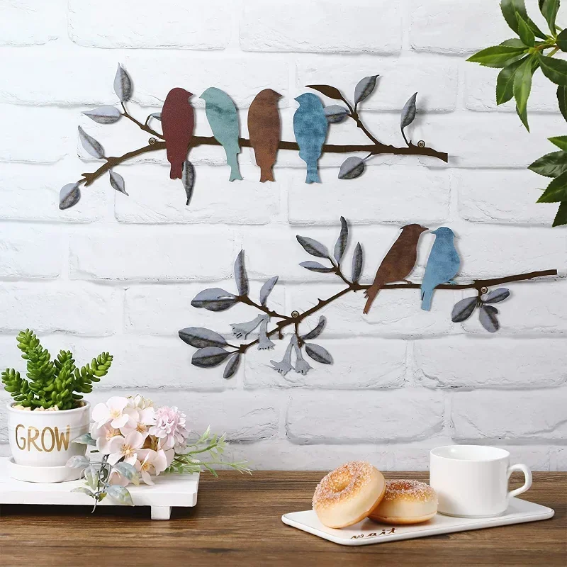 CIFBUY Decoration 2pcs Vibrant Metal Bird Wall mounted decor Rustic Leaf Decor Indoor Outdoor Balcony Garden Decoration decor me