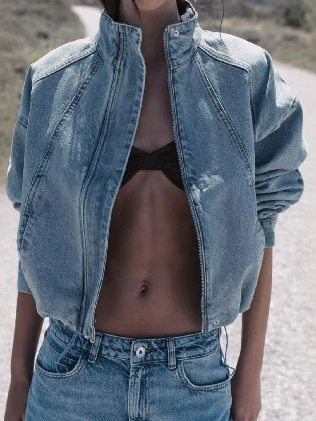 Retro Style Women's Denim Pilot Jacket with Vertical Line Decoration Stand Collar Coat Vintage Look Long Sleeve Short Length