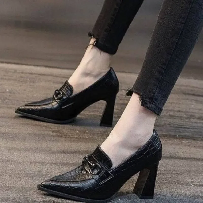 

sapatos femininas women cute black patent leather spring slip on square heel pumps lady fashion beige comfort office shoes b598