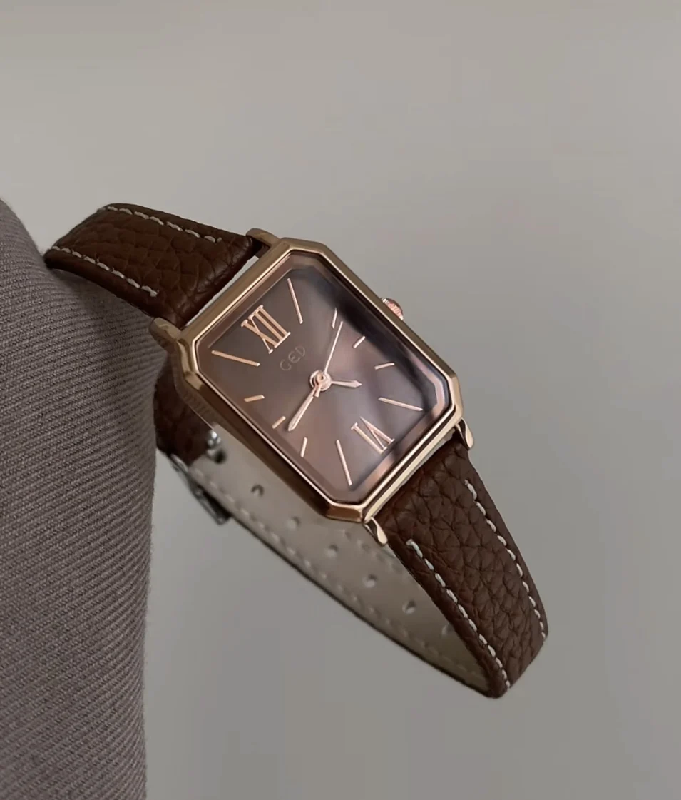 Elegant Women'S Watch Square BrownVintageStyle Sophisticated And Versatile Leather Women'S Watch HighQuality Women'S Wristwatch.