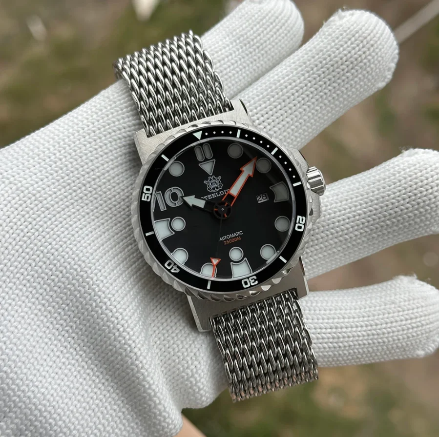 STEELDIVE 남자 딥 다이브 시계 46.5mm 군용 자동 기계식 손목 시계 25000Bar 방수 빛나는 세라믹 베젤 NH35