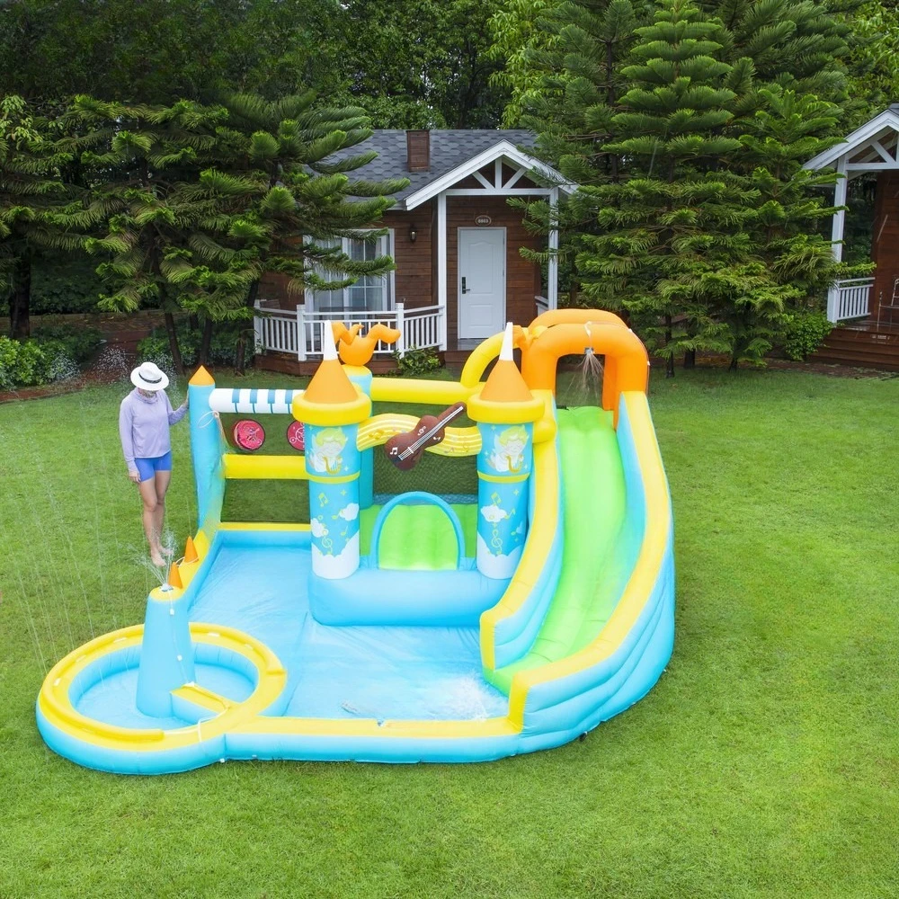 Springkasteel Kleine buitensproeier Home Stuiterende trampolinefeest