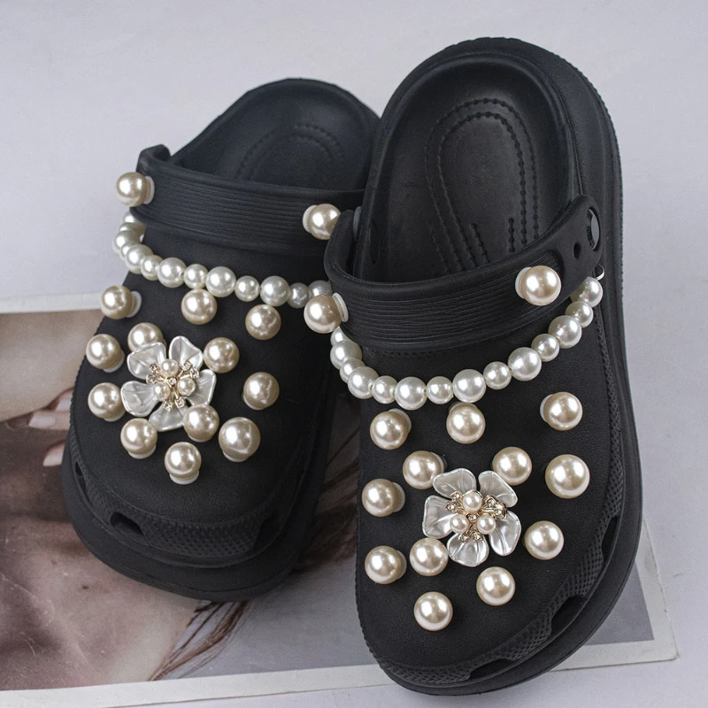 Whole Set Hot Sale DIY Hole Shoes Charms for Pearl Chain Handmade Charms Designer Quality Garden Shoe Decoration Girl Gift