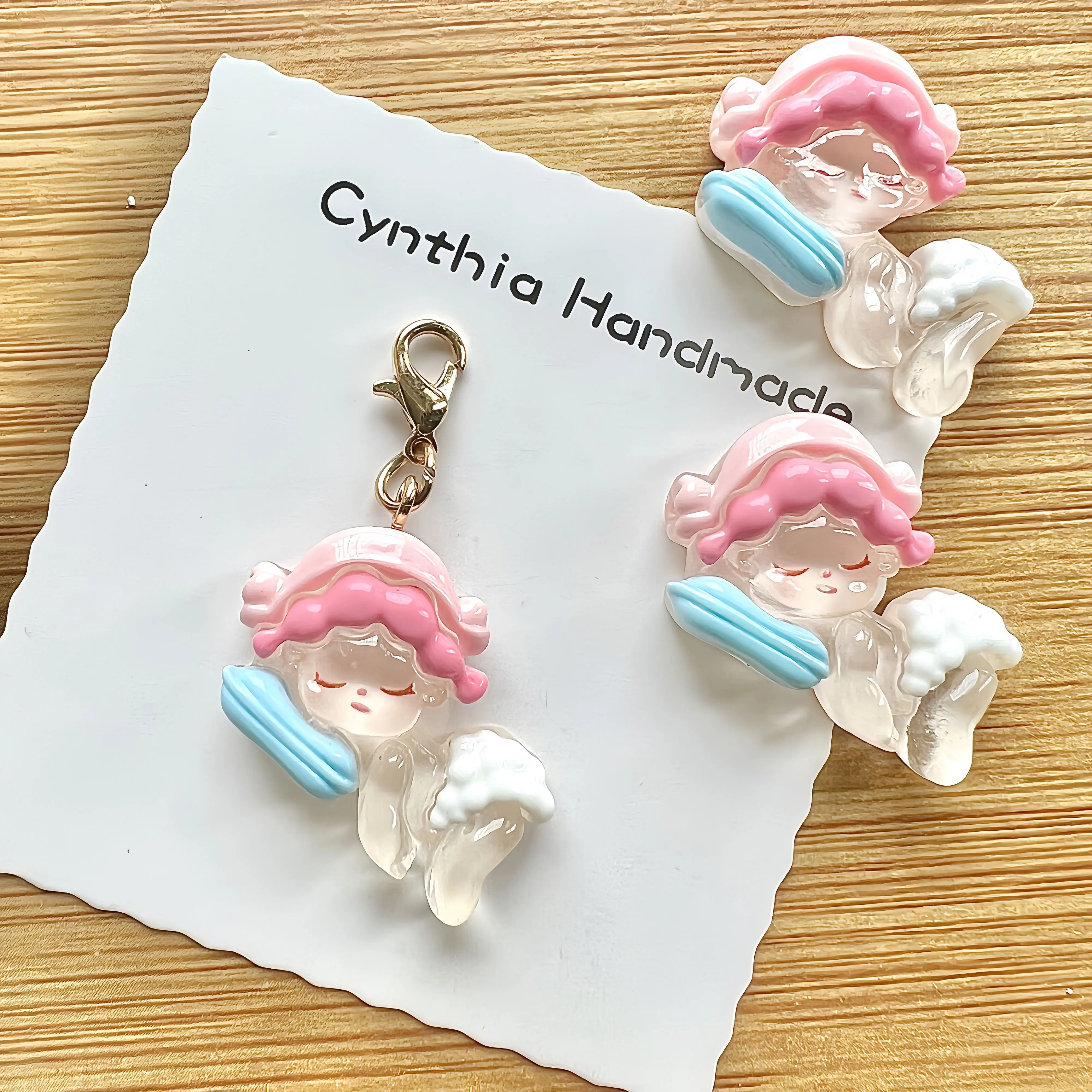 Adorable Ice-Clear Resin Handmade Keychains with Cartoon Girls: Perfect for Children’s and Women’s Bags, Keyrings, and Lanyards