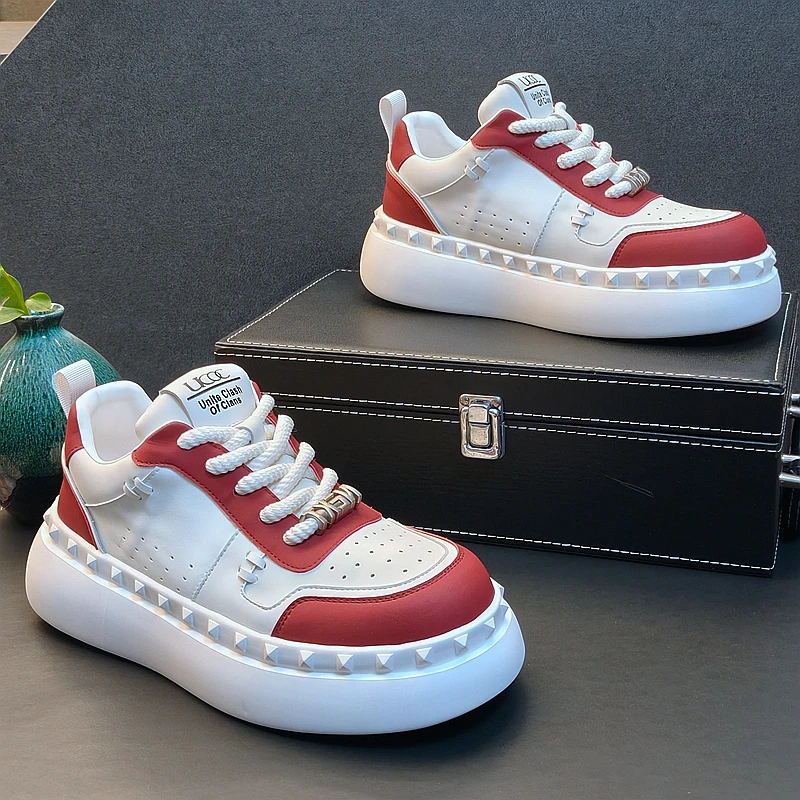 

New Arrival Men Fashion Casual Rivets Chunky Sneakers Summer Air Mesh Breathable Luxury Designer Trending Thick Bottom Shoes