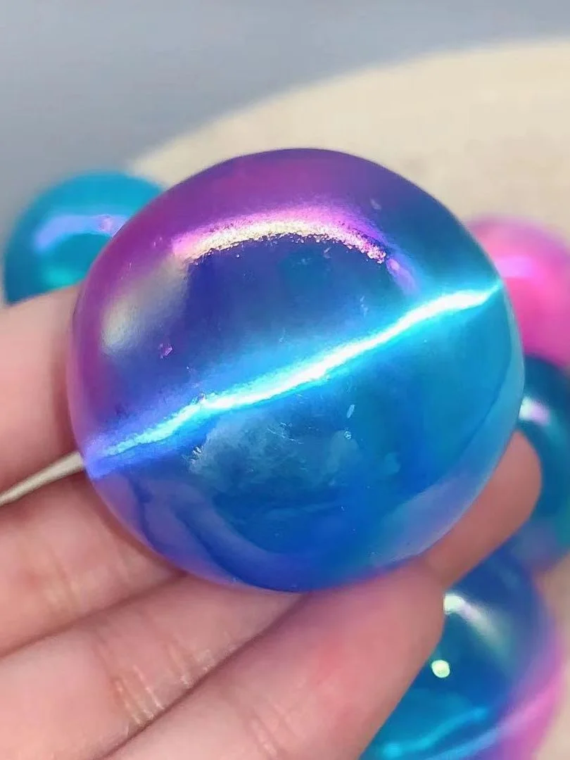 

Natural White and color Plating Ball of Gypsum Reiki HealingDivination Sphere Collect Home Decorative