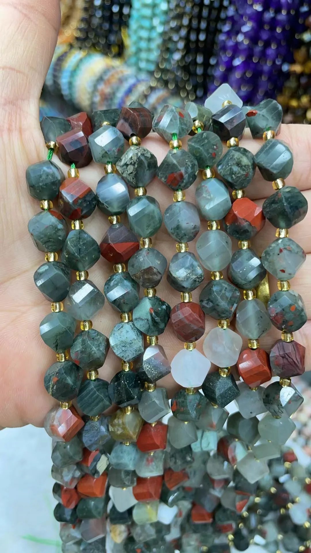 Natural Africa Blood Stone Twist Beads Cut face 10x10mm 8x8mm Length Dagree 39cm10m 31Grain 8m35Grain