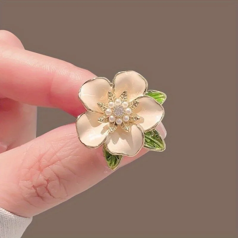 Enamel Floral Plant Brooches for Men and Women Sweet White Ceramic Pin Lotus Flo