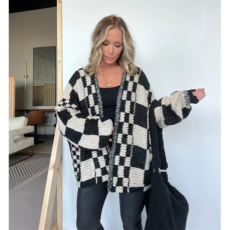 Nova moda feminina 2024 outono e inverno popular contraste camisola feminina solta cardigan de malha chique senhora streetwear