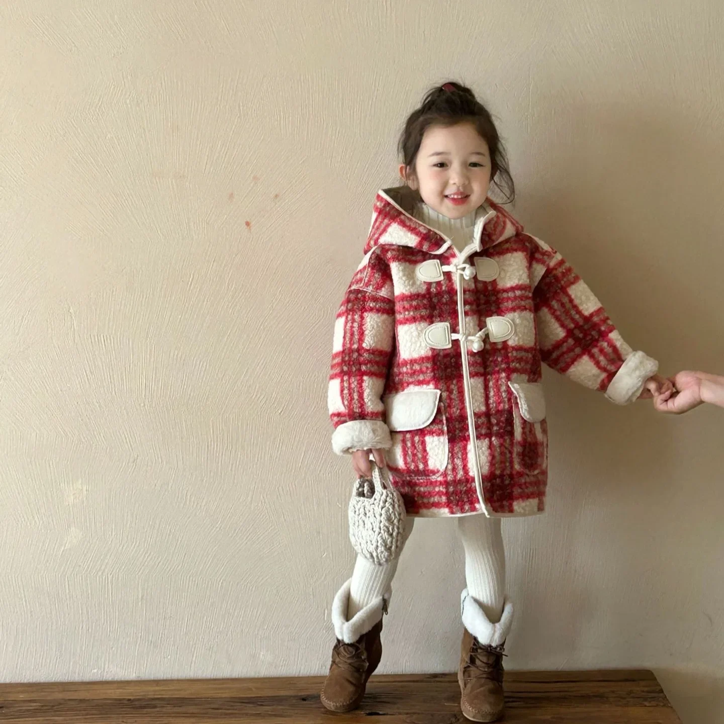 Meisjesjas 2024 Winter Nieuwe kinderkleding Koreaanse stijl Babymeisje Verdikte buitenlandse stijl Geruite lamswollen jas Casual Eenvoudig