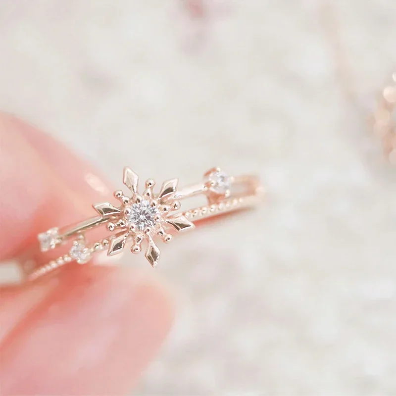 Bireysel tasarlanmış gümüş Set parlak taş kar tanesi yüzük kadınlar için çift katmanlı zarif sofistike takı kadınlar için