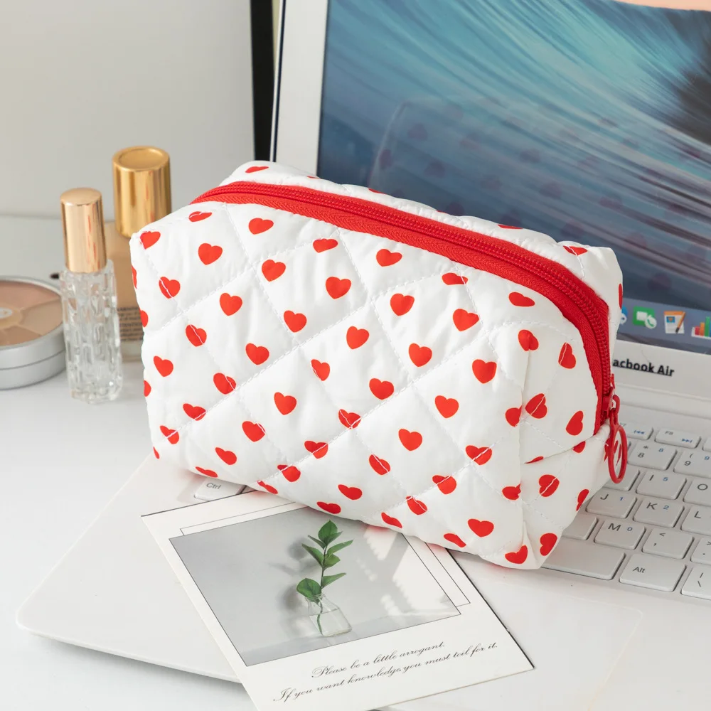 Love Heart Women's Cosmetic Bags Cute Toiletry Travel Ladies Storage Makeup Bag Cotton Lipstick Lady Small Coin Purse Handbags