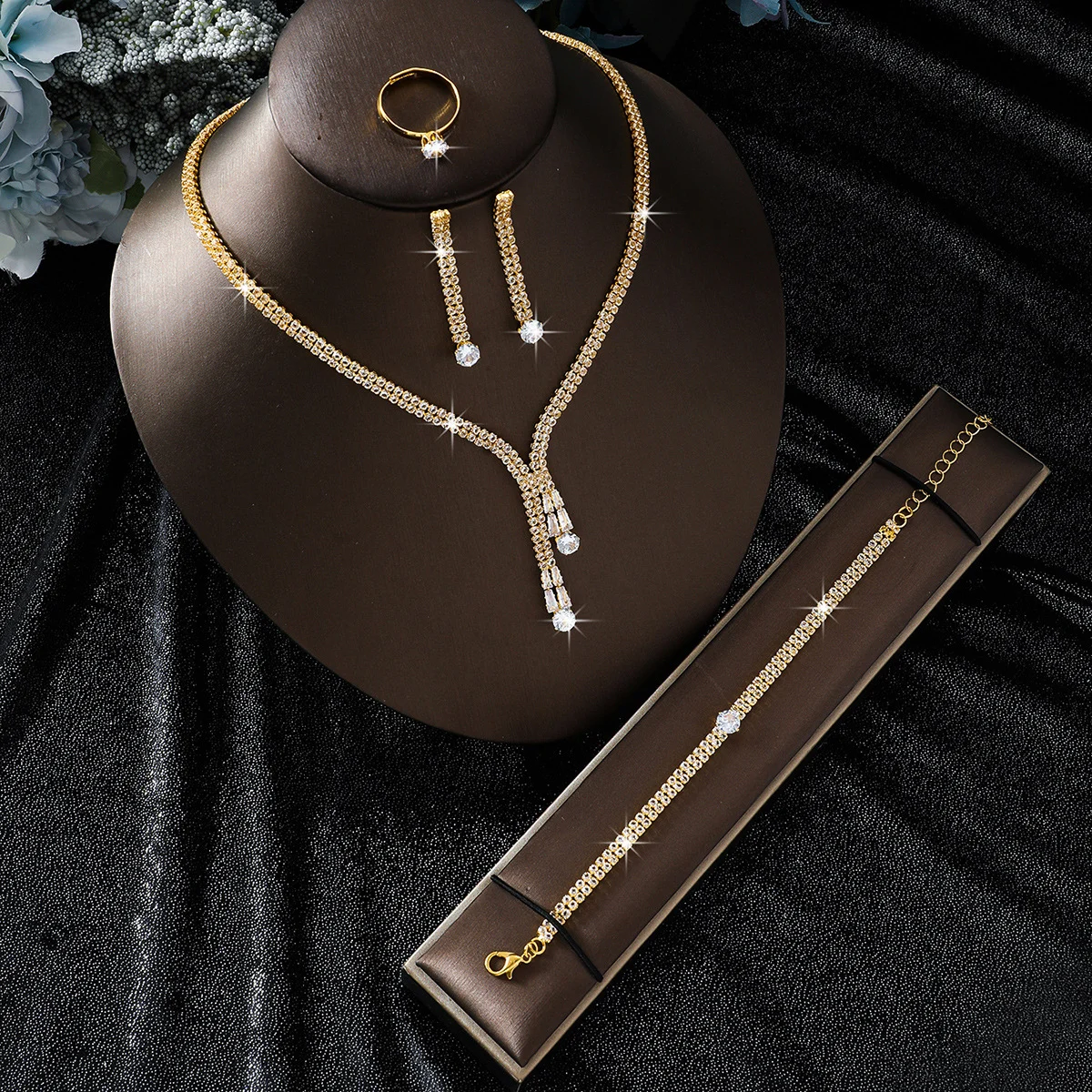 

Simple design trend water droplet zirconium stone pendant set for fashionable and individualistic necklaces