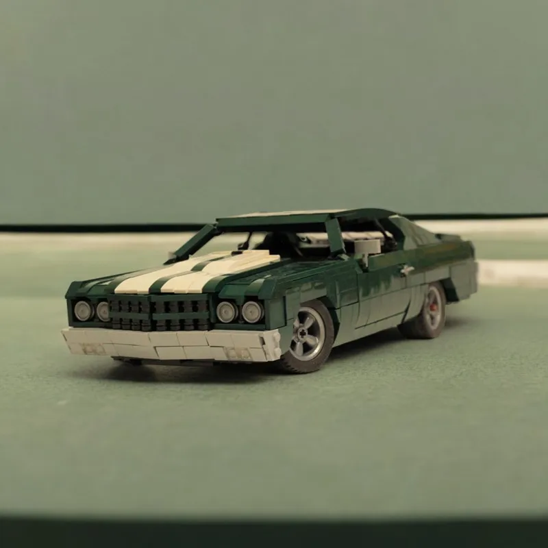 

1624-Piece Custom Building Set: 1970 Chevroleted Chevelle SS Muscle Car Model with Movable Wheels and Opening Doors