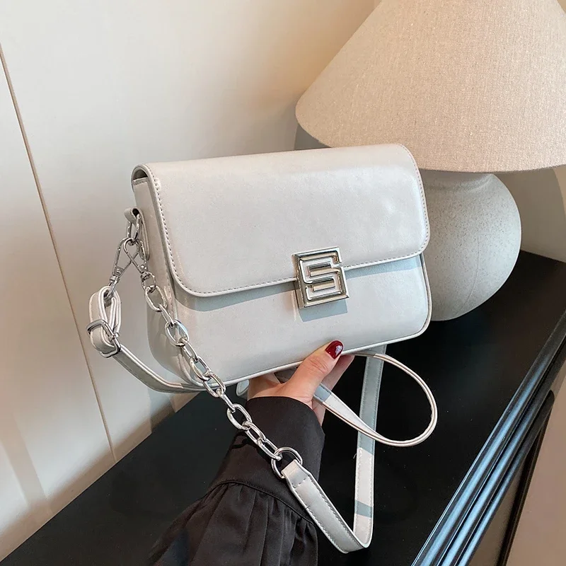 

High-End Minimalist Leather Tote Bag Women's Luxury Vintage Crossbody Messenger Purse With Trendy Letter Logo Design