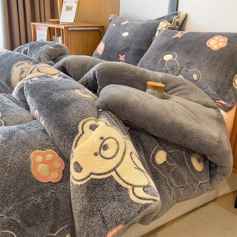 Cartoon Bear Super Thick Winter Quilt For Bed Soft Fluffy Warm Sherpa Fleece Comforter Double-sided Plush Weighted Warm Blanket