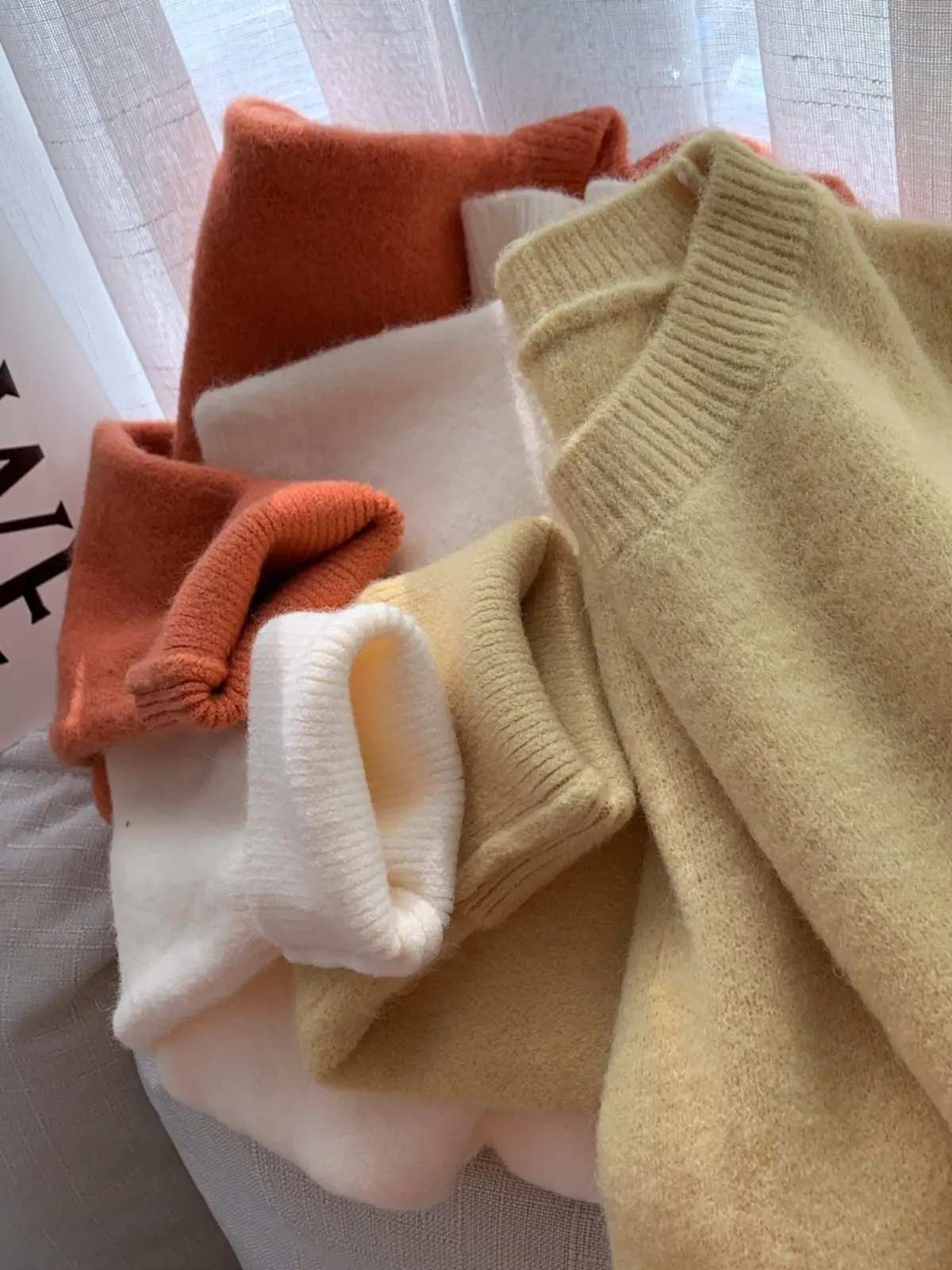 Thiened eep Fluwelen gele gebreide trui Losse ronde Ne Big Sweater Comfortabele Lazy Sle Dames Herfst Faion