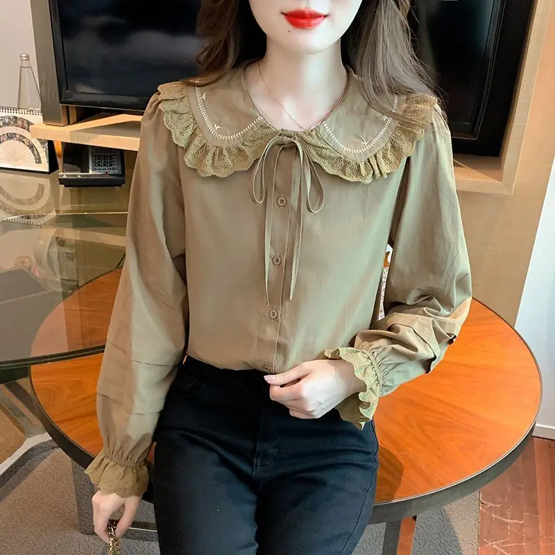 Japanese Style Sweet Autumn Women Solid Peter Pan Collar Lacing Embroid Single Breasted Chic Plus Velvet Long Sleeve Shirts Tops