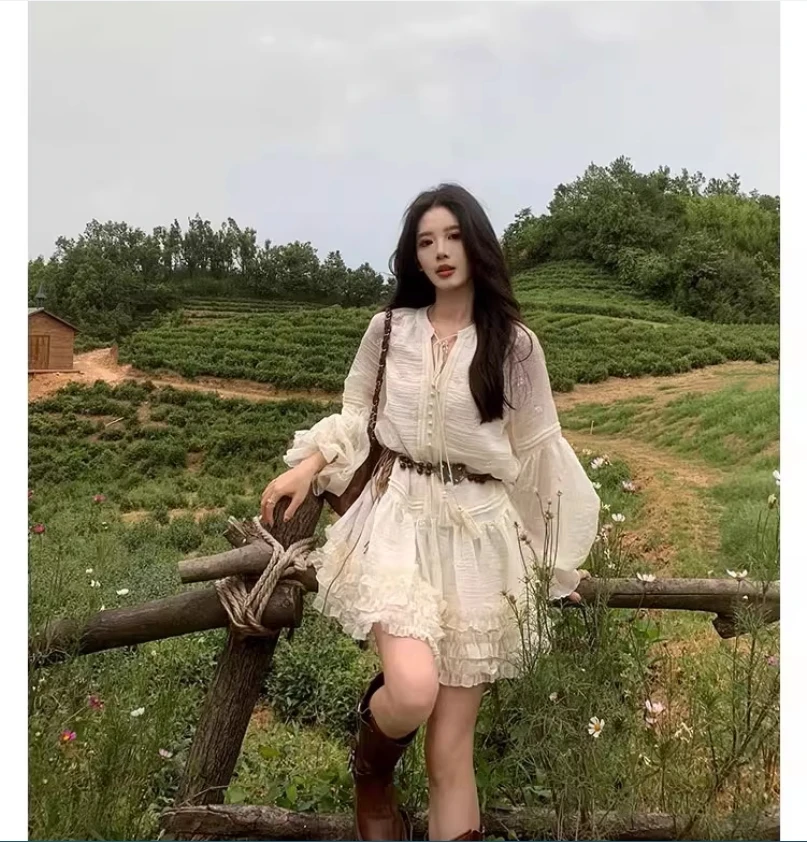 

Абрикосовое платье с рукавами-фонариками в богемном стиле и атмосферой ранней весны, короткая юбка с v-образным вырезом на шнуровке Sweet First Love