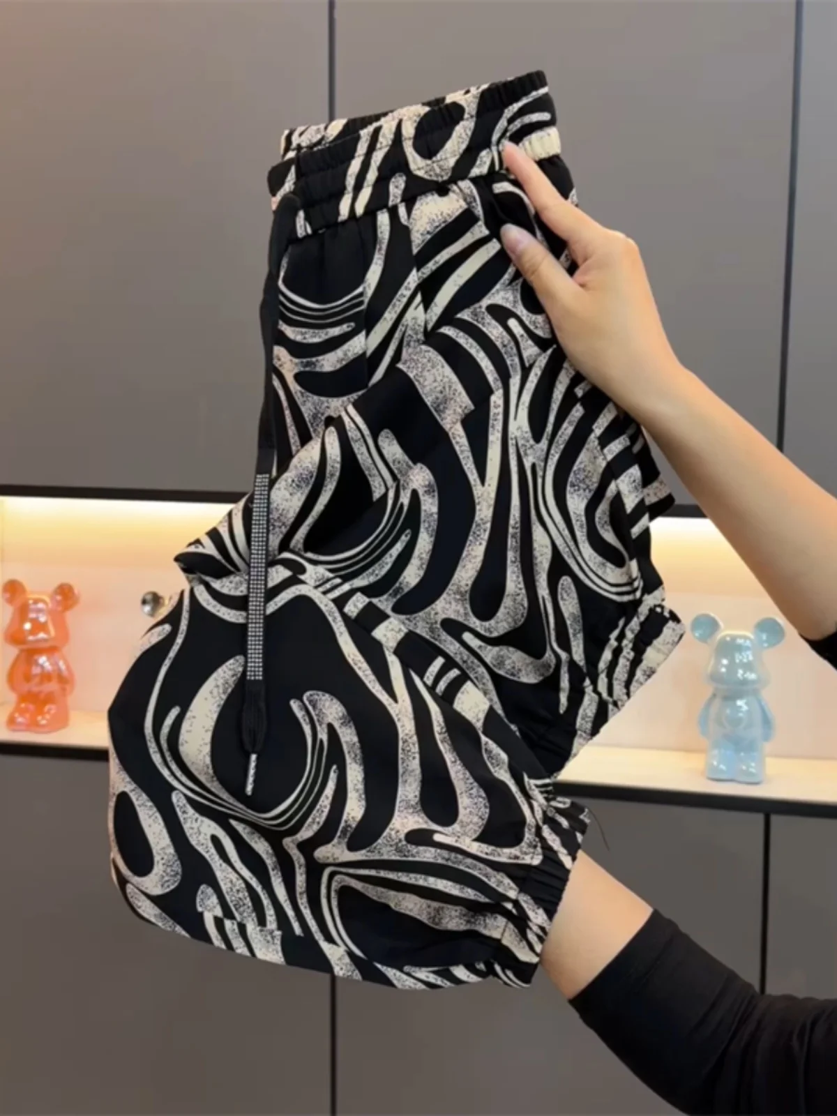 

Охлаждающие шелковые брюки-дудочки для невысоких женщин, летние тонкие укороченные универсальные брюки с цветочным принтом, повседневные брюки-харланы с высокой талией