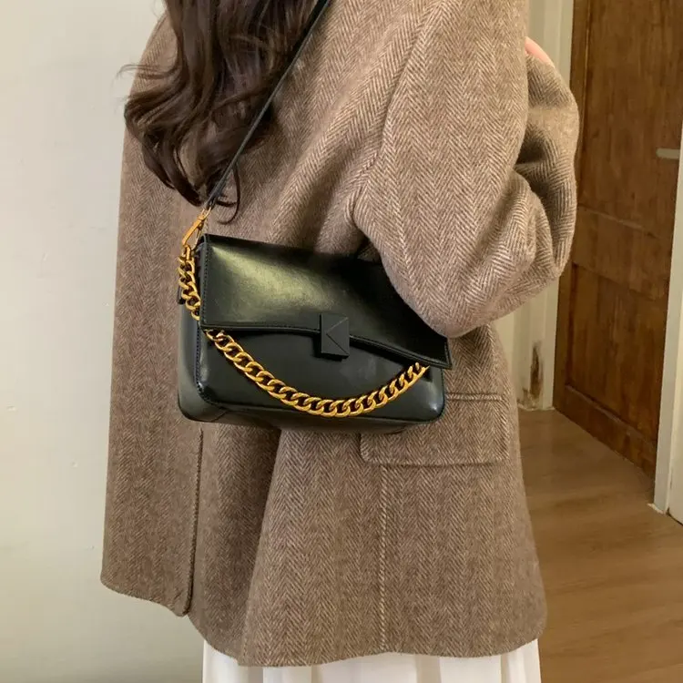 

Модная нишевая дизайнерская женская маленькая сумка 2026 года: летняя трендовая сумка-кроссбоди/на плечо