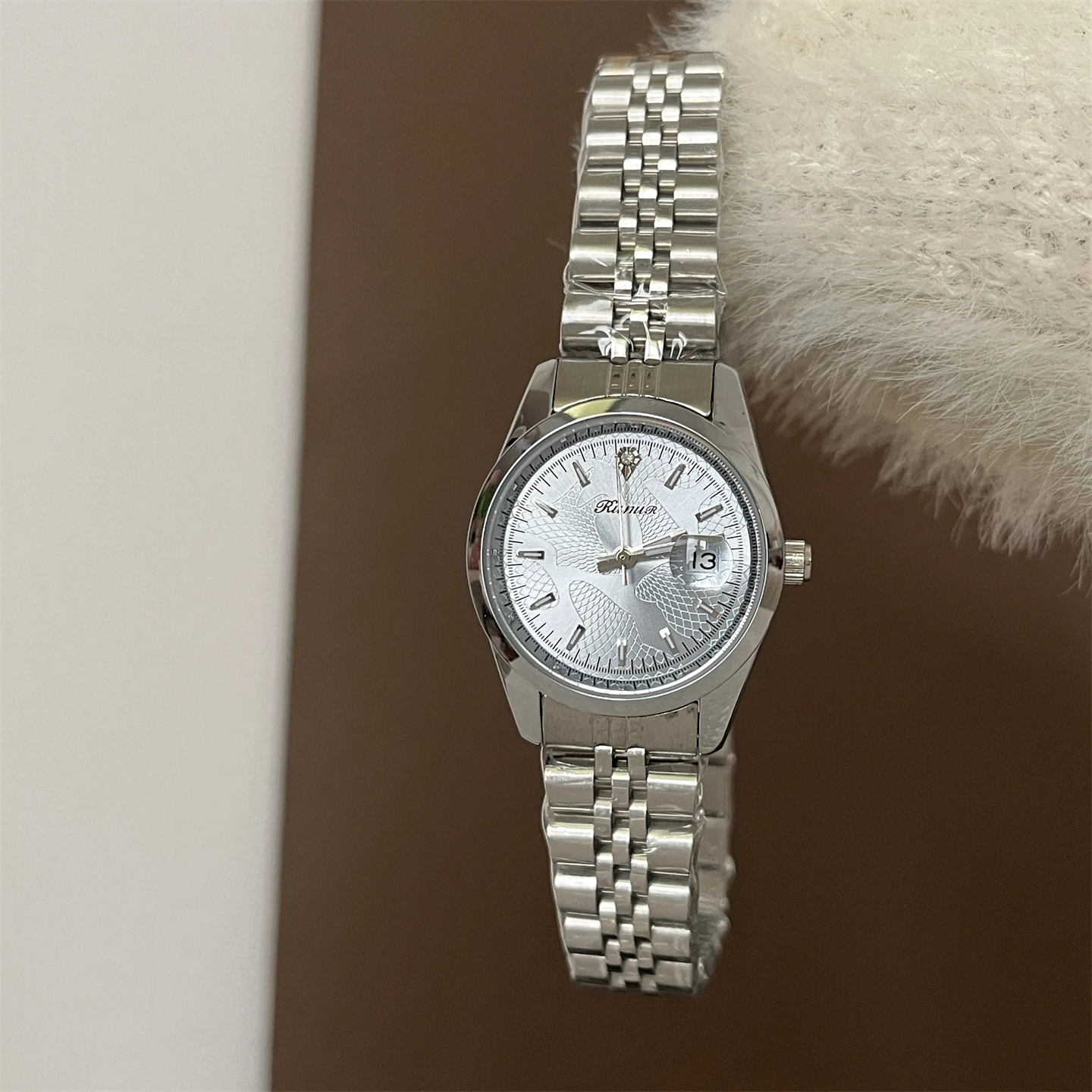 Different design Medieval niche dragon fruit texture with calendar round dial women's high-value women's watch