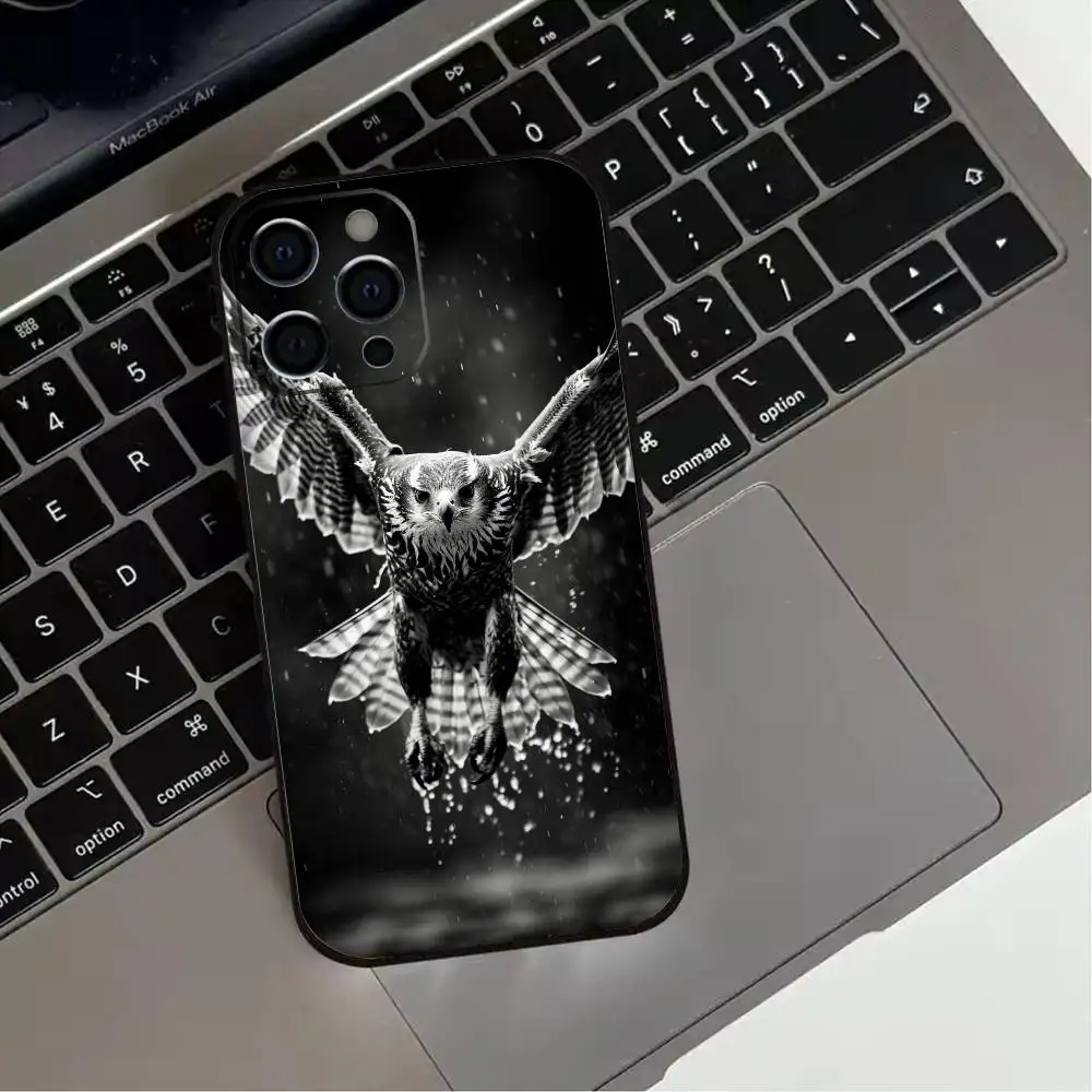 حافظة هاتف E-Eagle Hawk Falcon لهاتف iPhone 17,16,15,14,13,12,11 Plus، Pro Max، XS، غطاء أسود من السيليكون الناعم