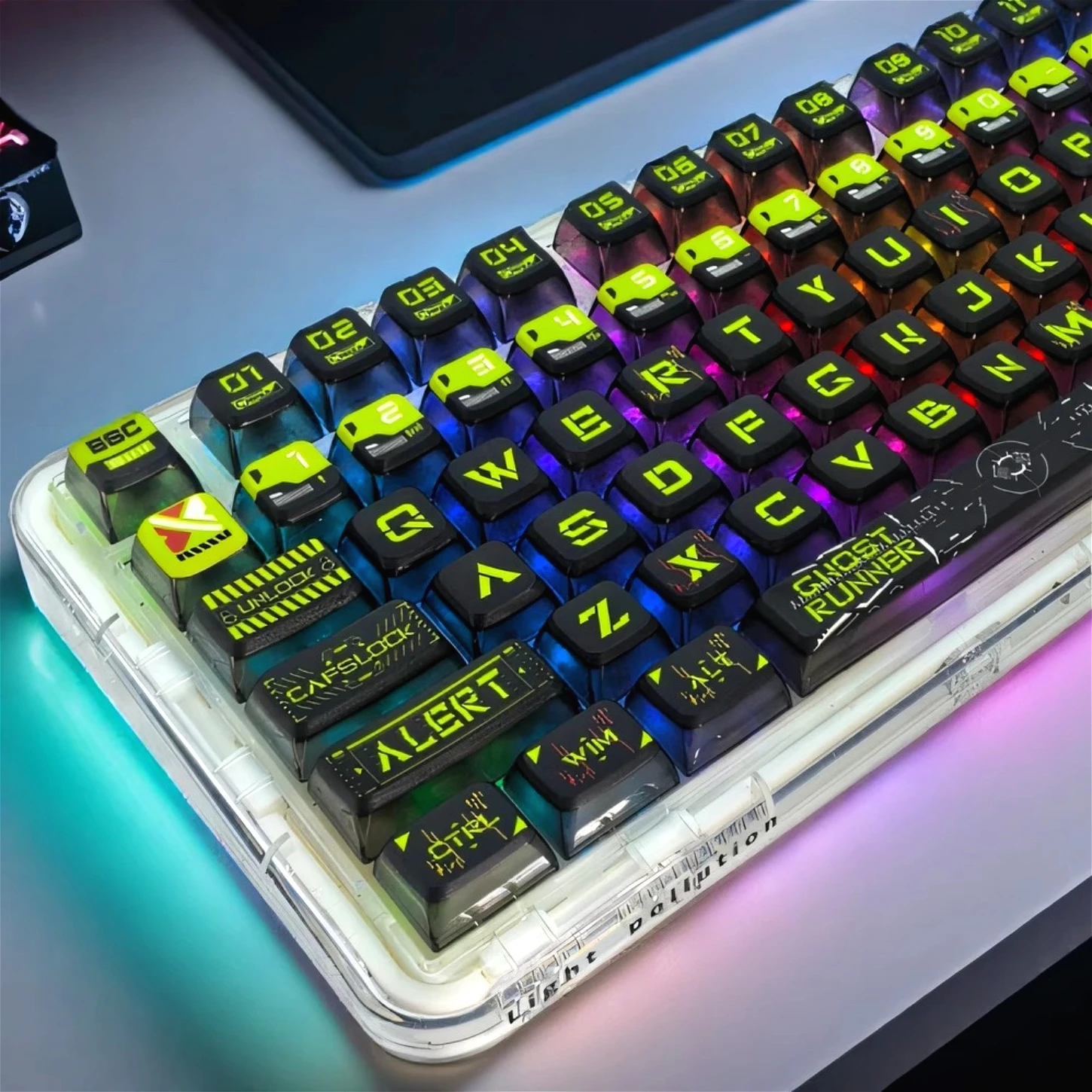 

RGB прозрачный, колпачок Ghost Walker SA PBT + PC, 125-клавишная прозрачная нижняя часть, по индивидуальному заказу для механической клавиатуры 60/84/98/108
