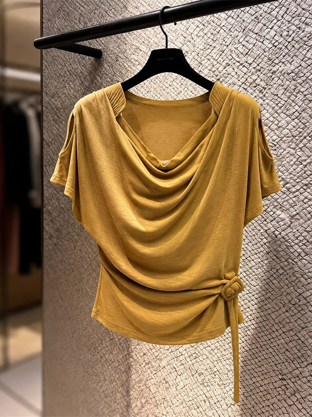 

Chic Short Sleeve Women's Top Pleated Waist Cinching Slimming Youthful Summer T-Shirt Korean Style Straight Cut Silk Material