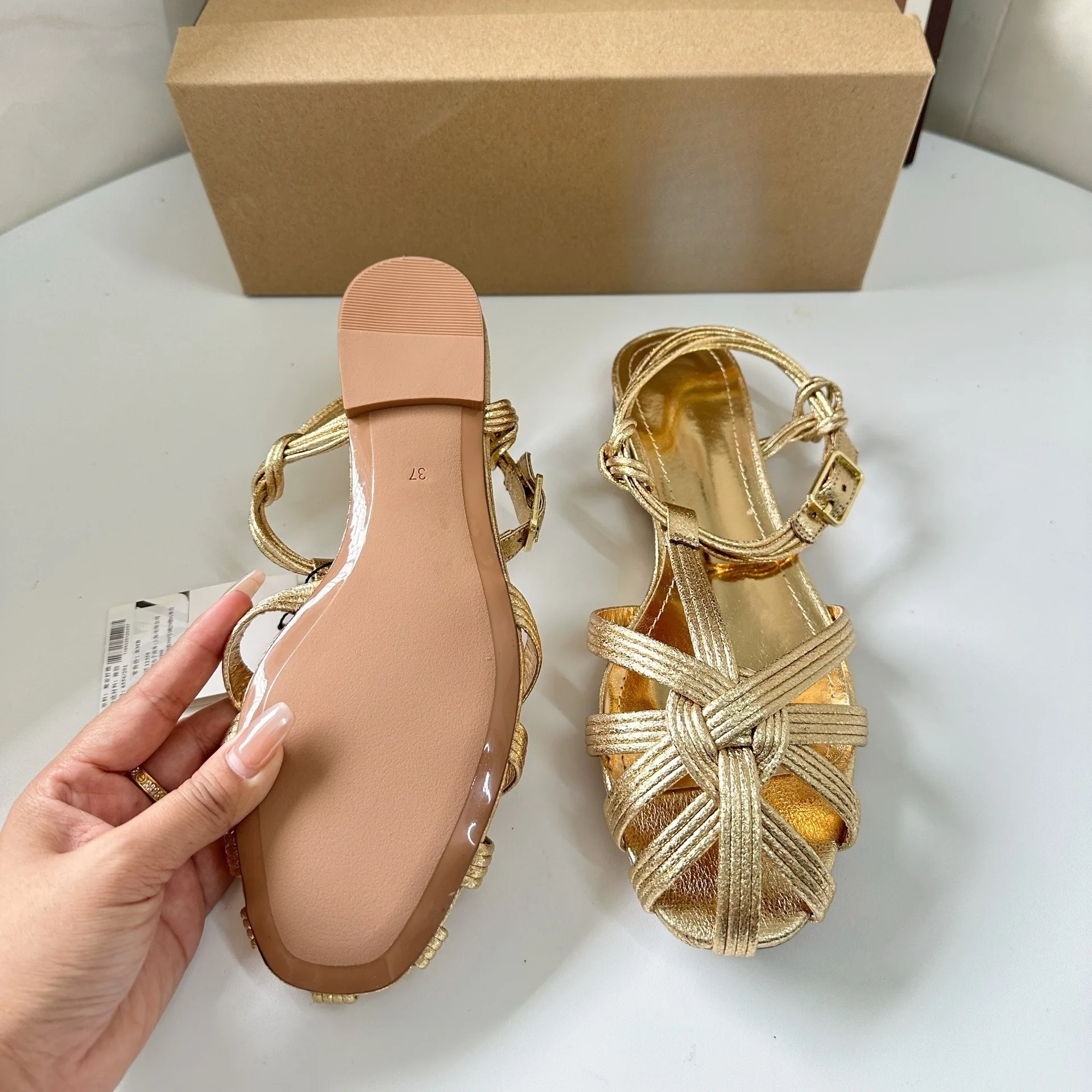 Sandali estivi scarpe da donna Sexy Crystal Gladiator Sandalias Zapatos De Mujer Pantufas Chaussures Femme Ete 2024 Skull infradito