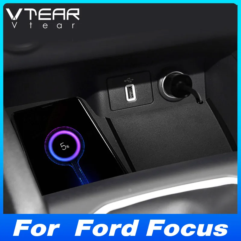 Car Wireless Charger Fast Mobile Phone Charging Panel adapter For Ford Focus MK4 2017-2023 Interior Product Auto Accessories