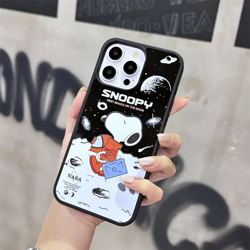 Luxury Snoopy Astronaut Peanuts Wireless Charging For Magsafe Case For iPhone 15 11 13 12 14 Pro Max Magnetic Shockproof Cover