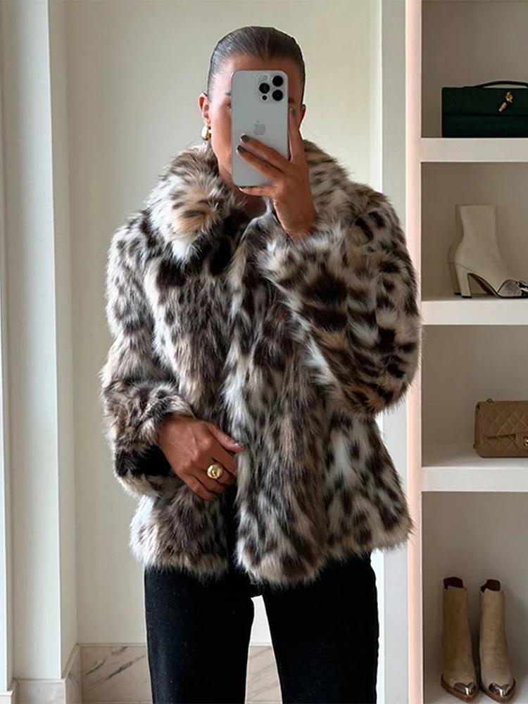 Women Fashion Leopard Print Faux Fur Coat Loose Warm Lapel Long Sleeves Side Pocket Casual Coats 2024 Winter High Street Outwear