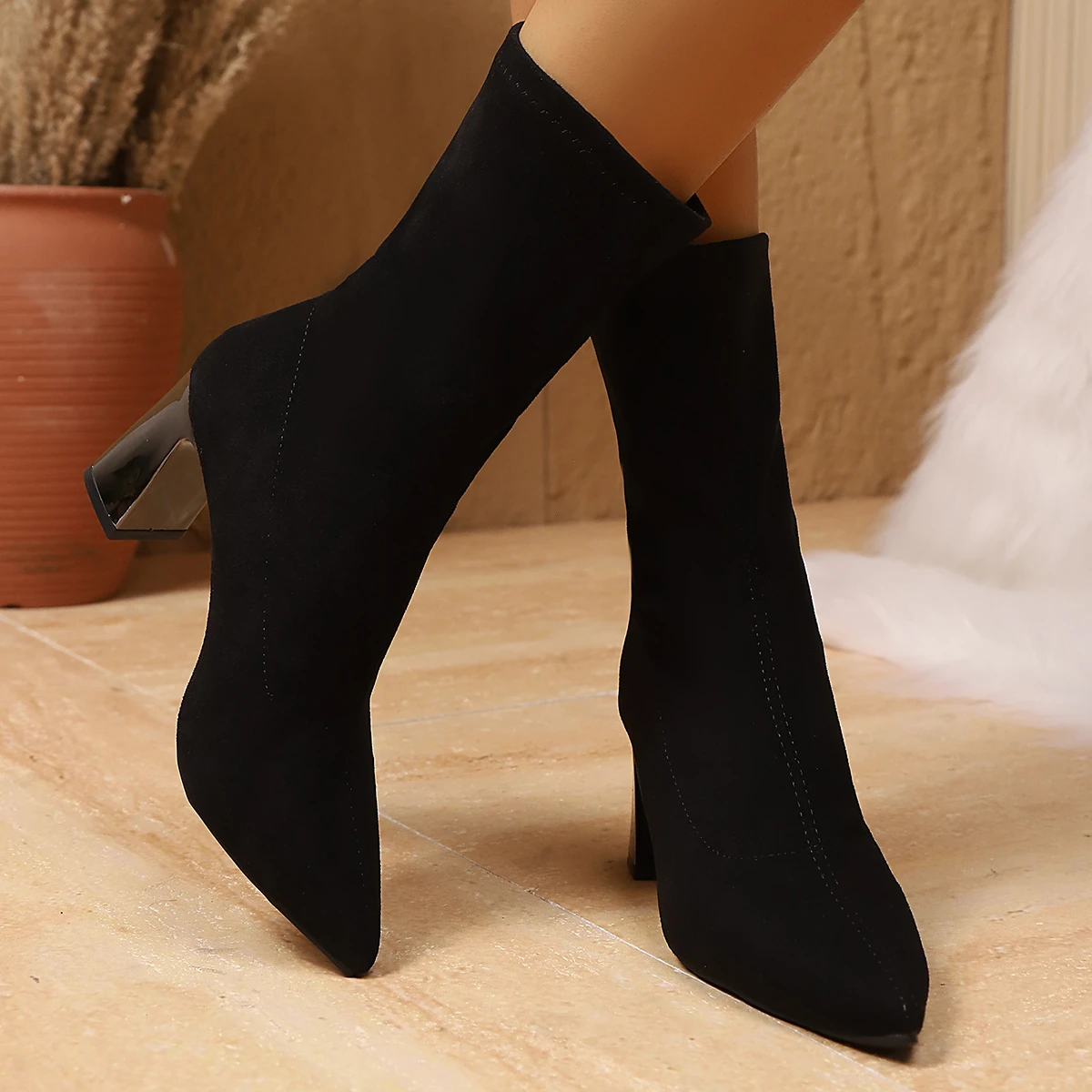 2025 herbst Winter Gestrickte Stretch Stoff Socken Stiefel Frauen Niedrigen Ferse Kurze Stiefel Spitz Weibliche Ankle Booties Größe 43 – Detail 6