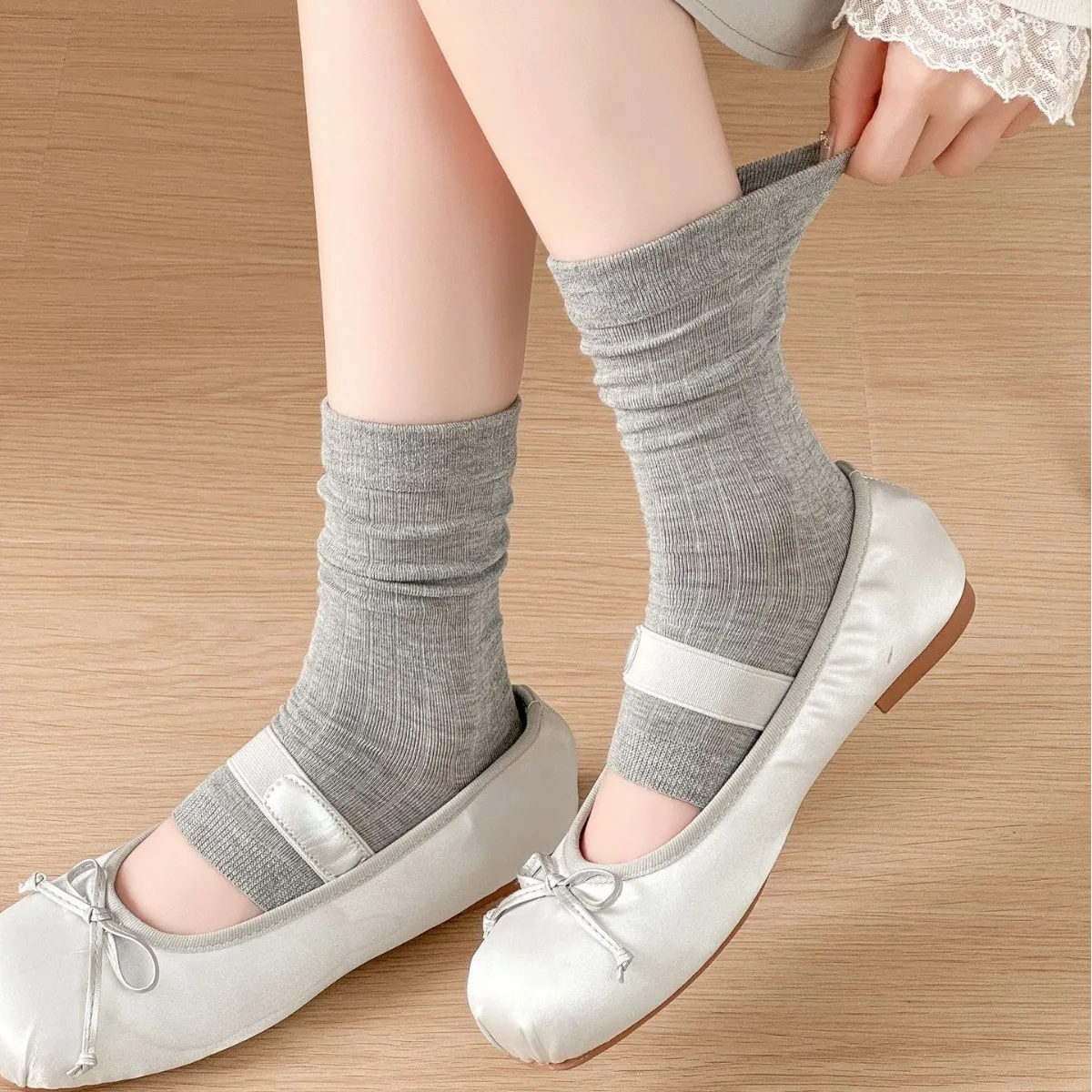 Foot-stepping Leg Warmers Women Thin Japanese Solid Color Medium Tube Socks Leg Cover Ballet Style JK Leg Warmers Foot Cover Sox