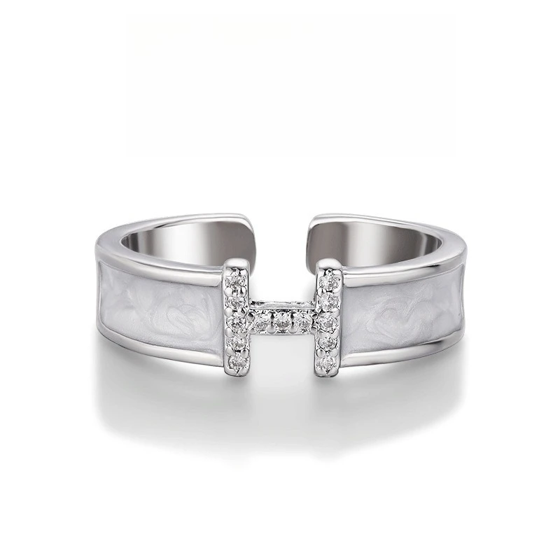 

Cute Resin Ring - 18K Gold Plated with Sparkling Zircon, Adjustable Open Fit, Ideal for French Chic & Instagram Styling