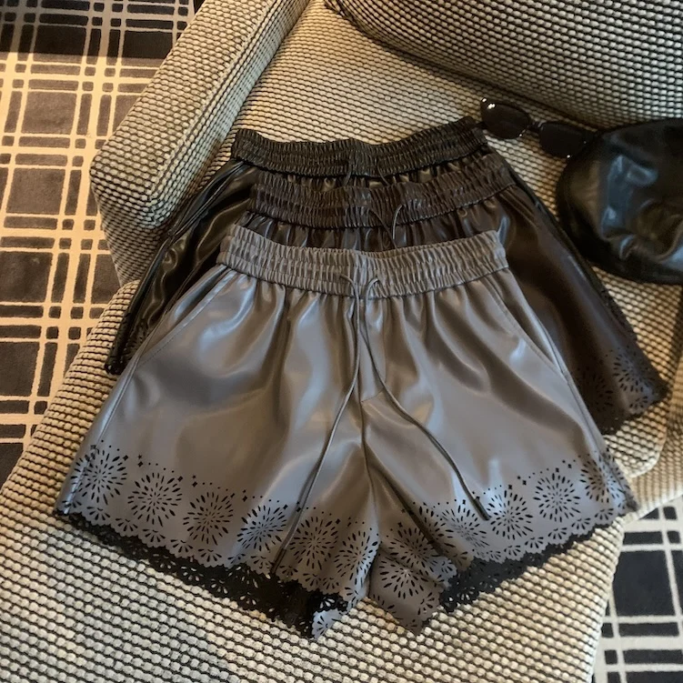 여성용 가을 겨울 PU 가죽 홀로우 아웃 드로스트링 허리 와이드 레그 쇼츠 여성용 솔리드 컬러 하이 웨이스트 루즈 쇼트 팬츠