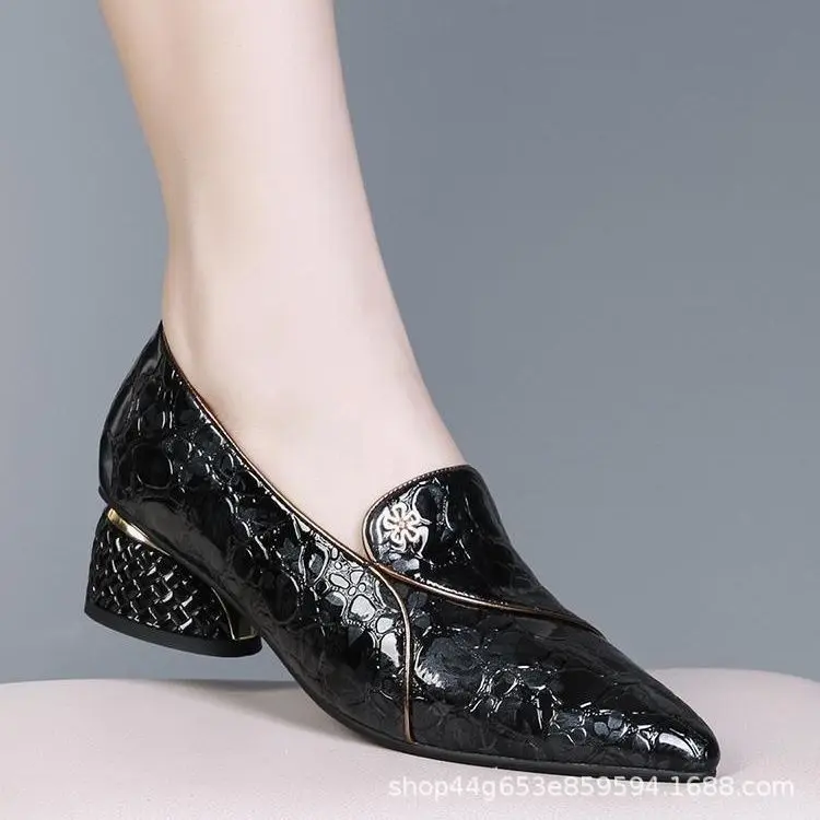 

Women's Soft Leather Pointed Toe Deep Mouth Peplum Medium Heel Chunky Heel Spring Soft Bottom Comfortable Single Shoes