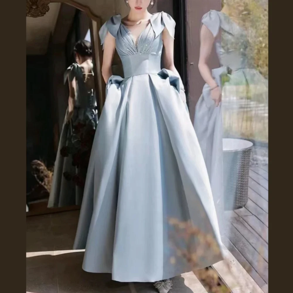 Elegant Long Light Blue V Neck Satin Evening Dresses Sleeveless A Line Floor Length فساتين سهرة 2024 فاخره جدا