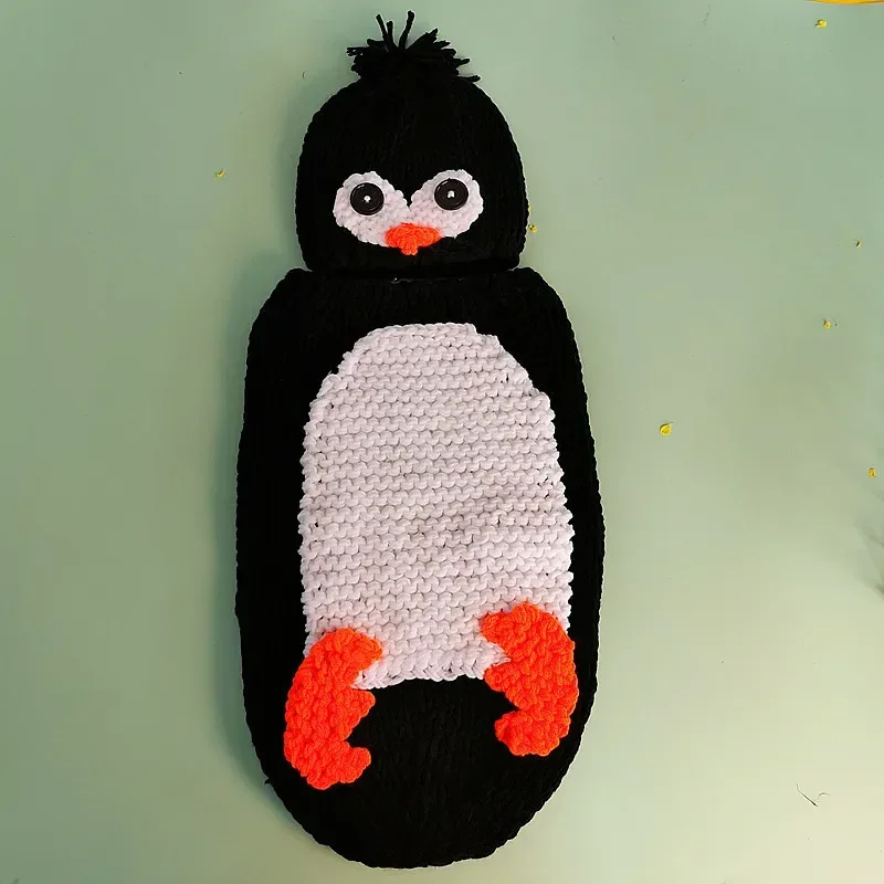 Handwoven Baby Photograph Dress and Personal  Adornment Cartoon Penguin Sleeping Bag  Knitted Hat Set Infant Photography