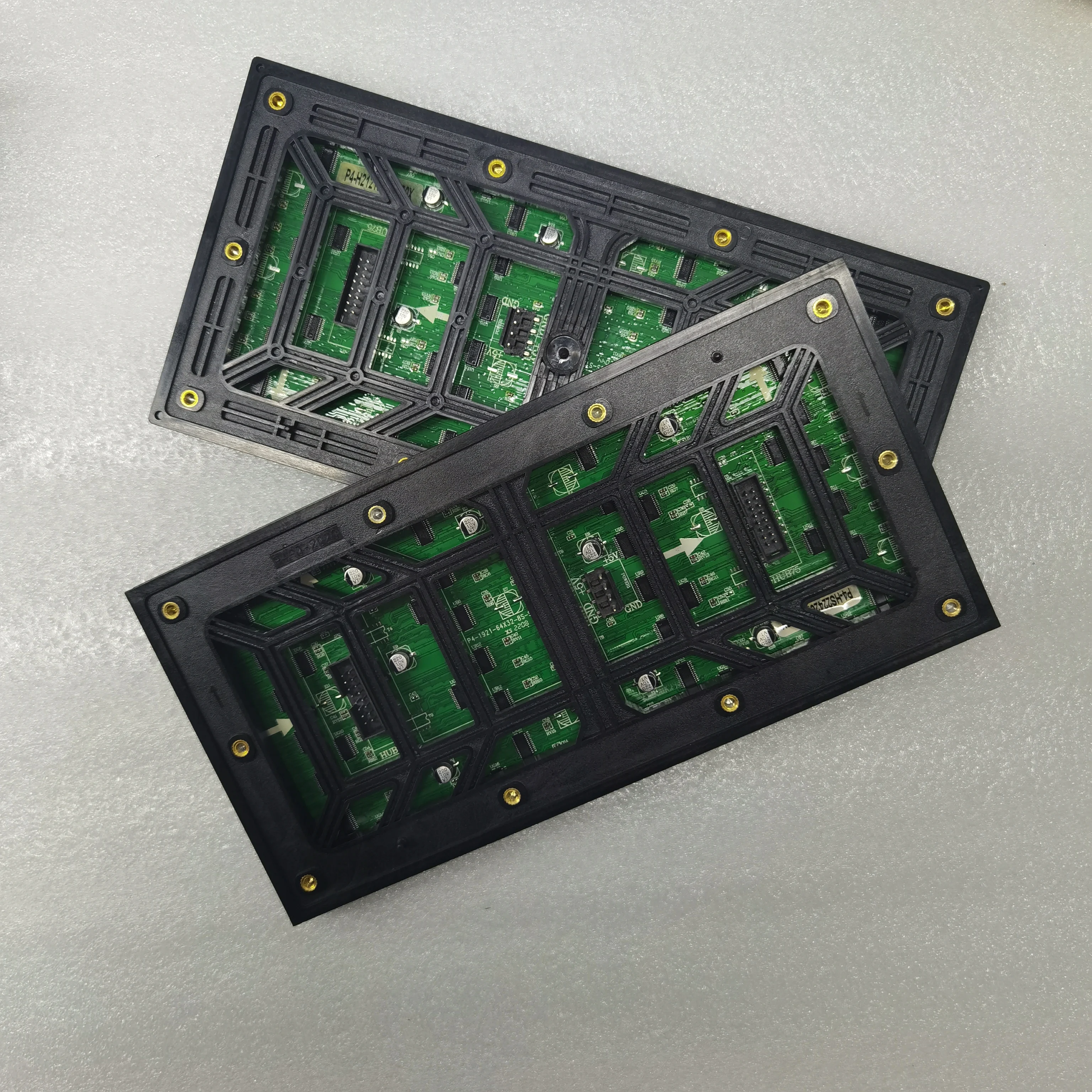 P4 Full Color LED Display Waterproof 256×128mm 64×32pixel 1/8Scan Hub75 led screen