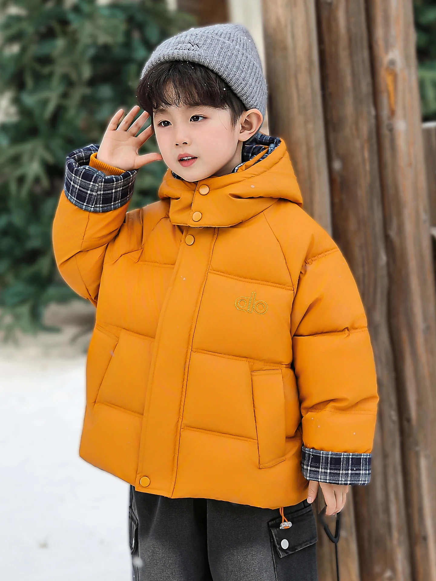 

Thiened Fce Children's Cotton Jaet Boys Winter Clothes Sli Boy Baby Cotton Coat Warmth Youth Faion Loose Fit