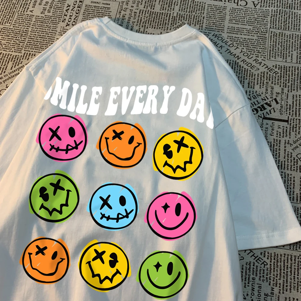 Smile Every Day 9 Different Colored Emoticons Men T-Shirt Hip Hop Oversize T Shirts Vintage Tops Cotton Crewneck T Shirts