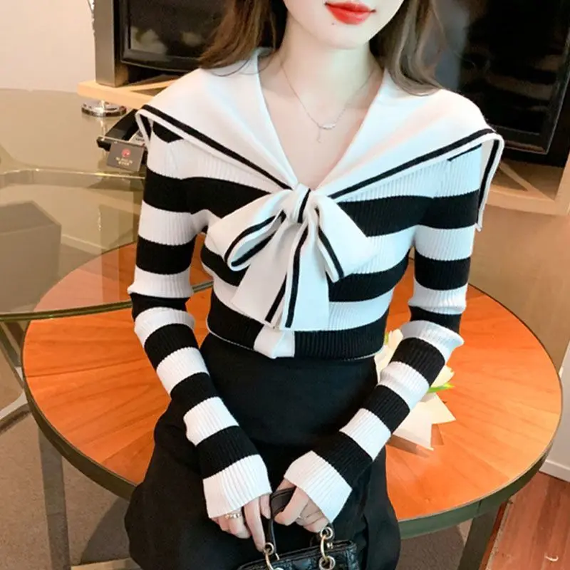 Preppy Style Korean Autumn/Winter Women\'s Sailor Collar Striped Contrast Color Button Fashion Loose Long Sleeve Sweaters Tops