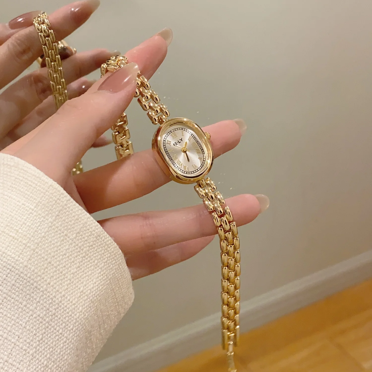 Women Watches Top Brand Luxury Wristwatches Ladies Fashion Gold  Bracelet Watch Female Elegant Clock Women montre femme