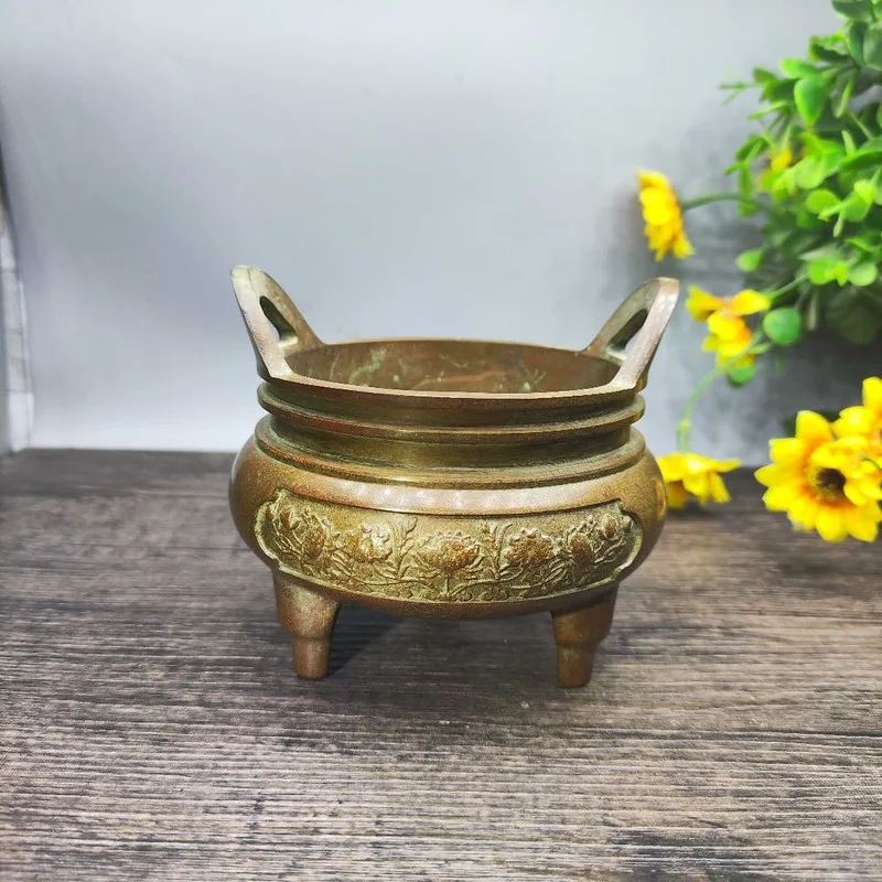Copper brass incense burner with a raised square handle lotus design, Xuan De style, for tea ceremony and worship, a des