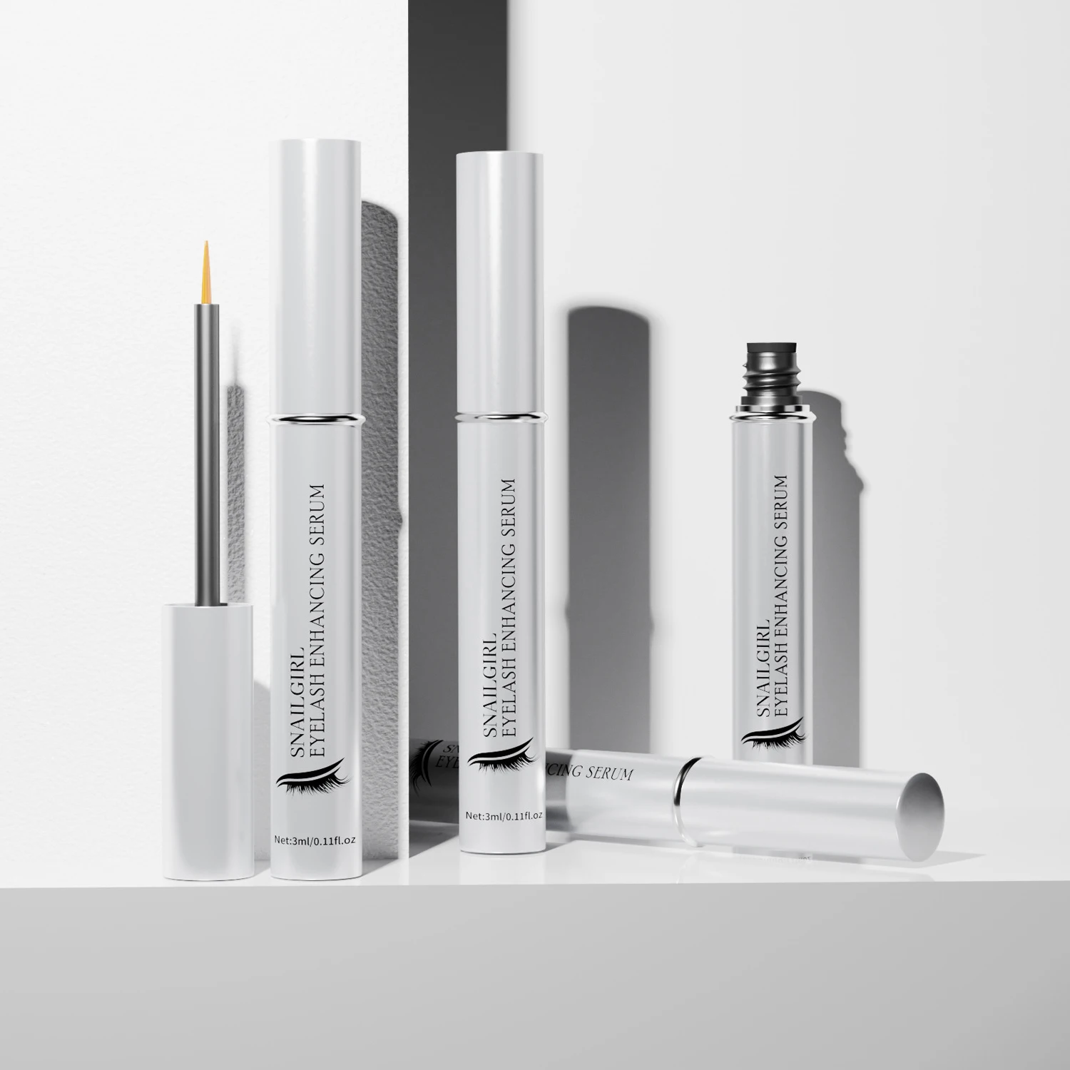 Odżywcze serum wzmacniające rzęsy i brwi Naturalne składniki dla dłuższych, pełniejszych i grubszych brwi i rzęs Nawilżające