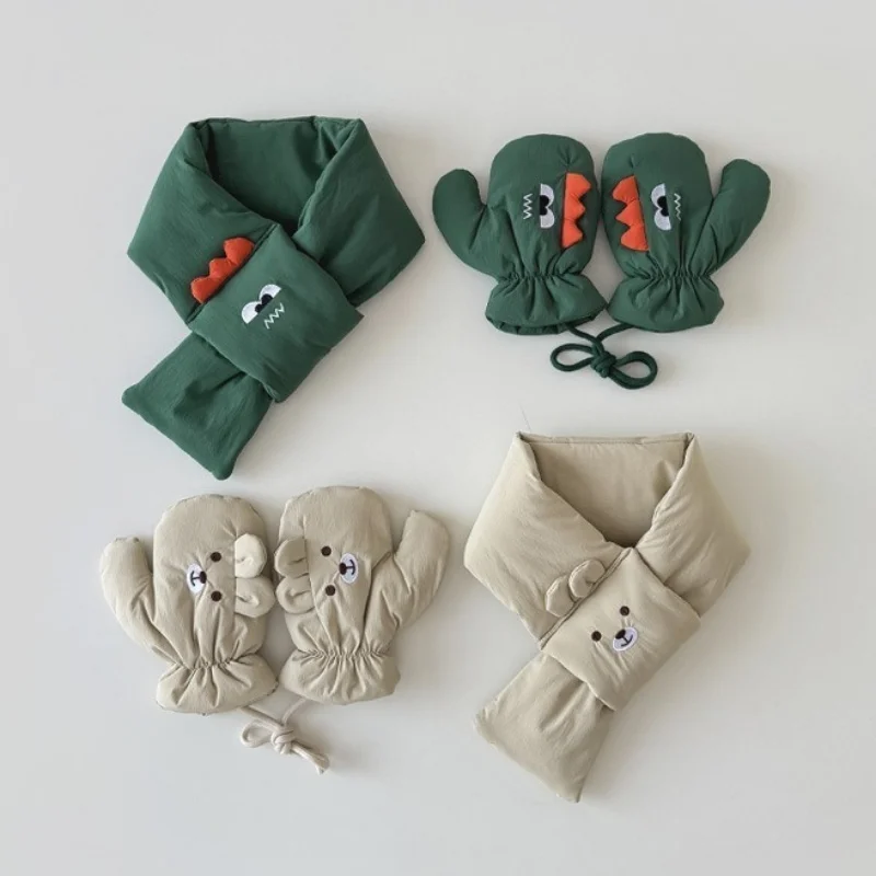 

New Winter Kids Windproof Scarf Glove Set 2-6Y Cartoon Baby Boys Girls Warm Thicken Scarf + Glove Cute Childrens Skiing 2PCS