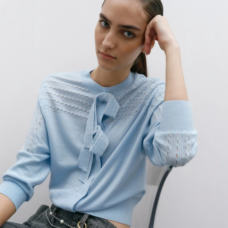 

Sweet Fre Korean Sle Blue Knitted Sweater round Ne Knot Hollow Splicing Long Sve Women's Faion 2025 Autumn