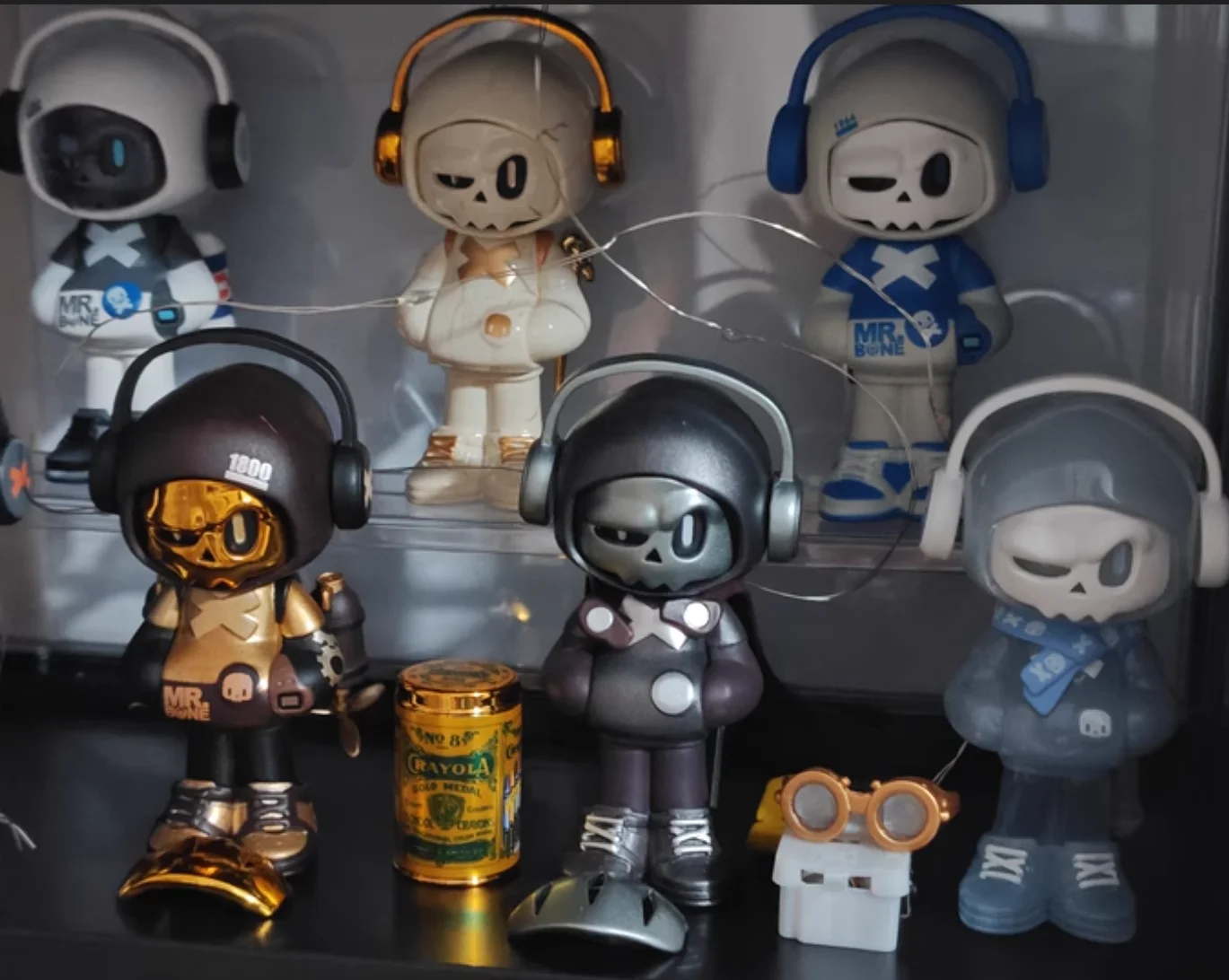 

Мистер Серия Bone Time Travel, слепая коробка второго поколения, милая мини-кукла с черепом, настольные ювелирные изделия ручной работы, модная коллекция игрушек